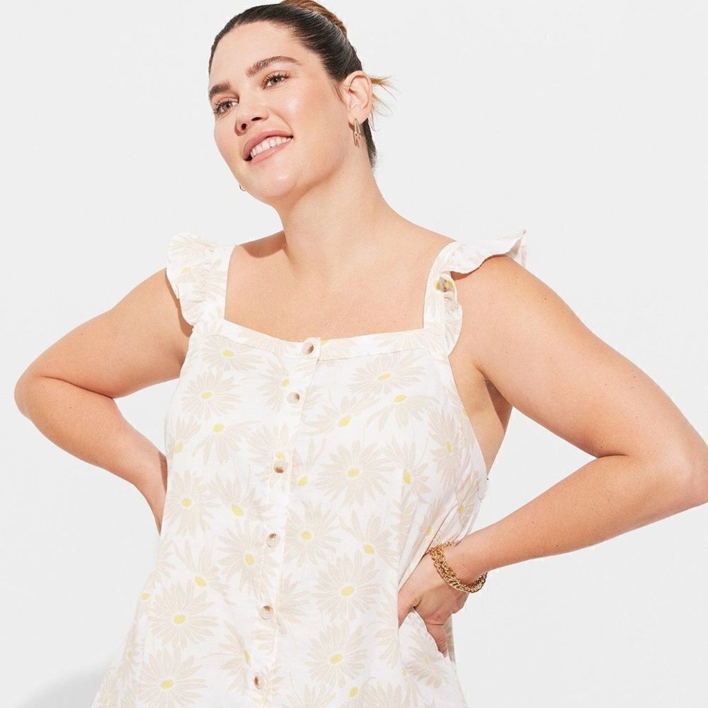 Torrid - Double Gauze Ruffle Button Front Tank Top in Daisy Daydream
